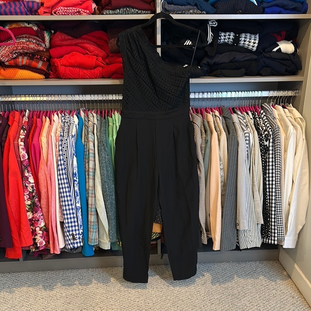 Banana Republic black one shoulder eyelet 4 pockets jumpsuit size 2